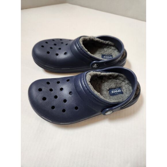 Junior Boys Footwear Crocs size 3 Hiking Boots size 3 - Picture 2 of 11